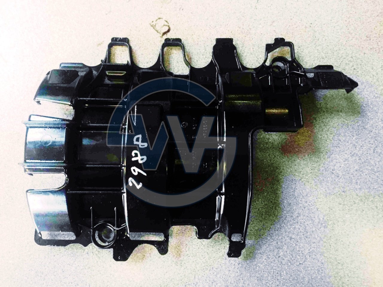 Volkswagen Golf 7 1.6TDI Karter Yağ Seperatörü DALGA KIRAN 04L103623F OEM / ORJINAL