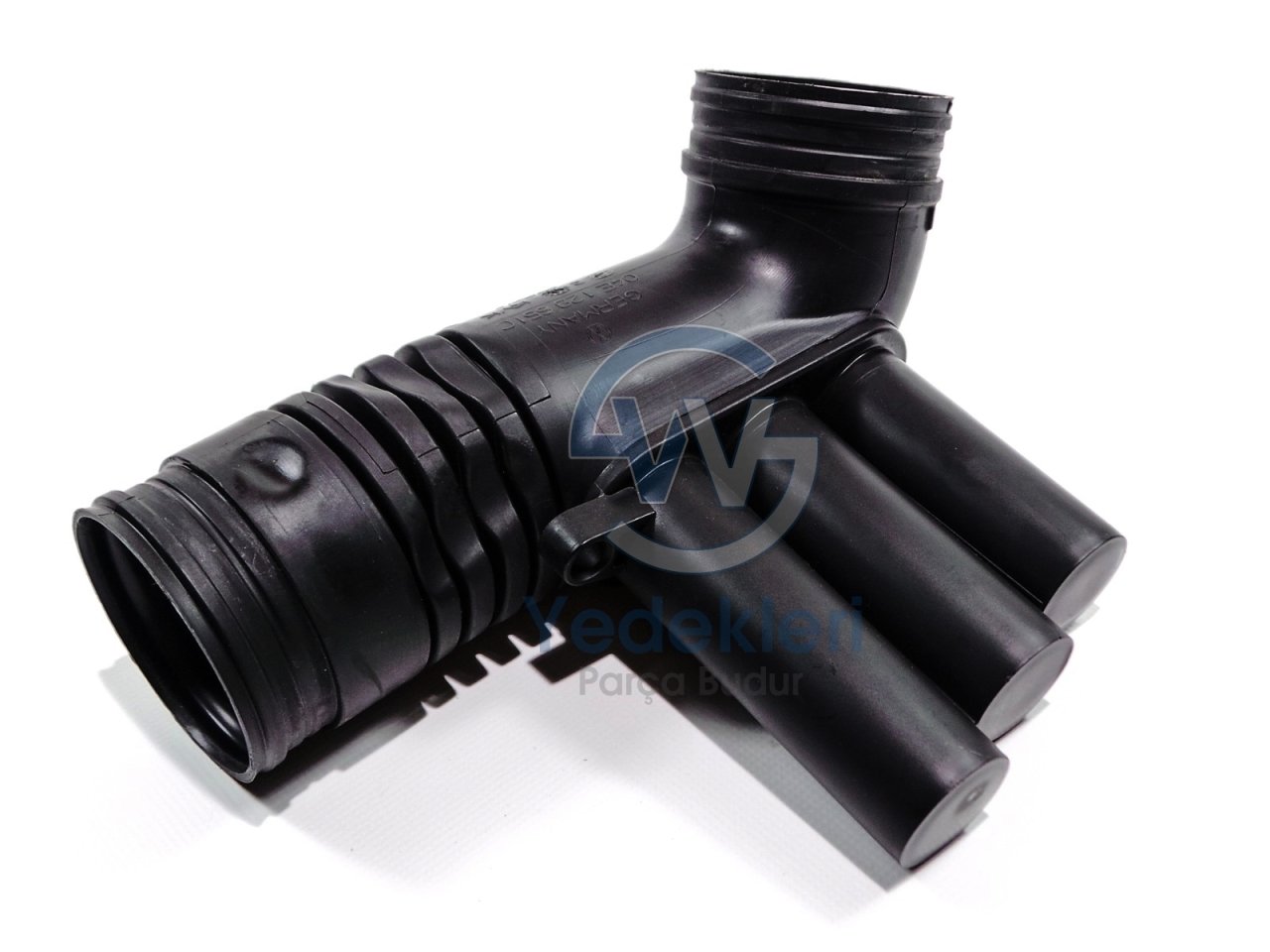 Passat Hava Filtre Borusu Üst 1.4TSI 04E129651C