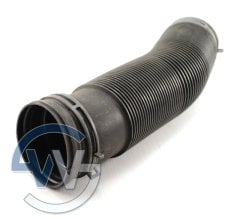 Bora 1.9TDI Hava Filtre Borusu 1J0129684J