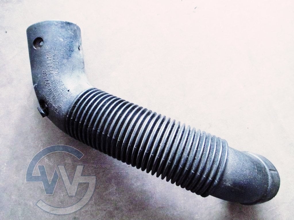 Polo Hava Filtre Borusu 1.6 AEE 6N0129615