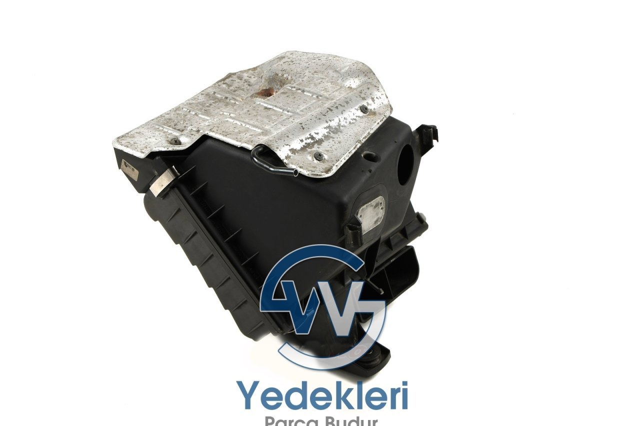 Passat Hava Filtre Kutusu 1.8T AEB 058133837M