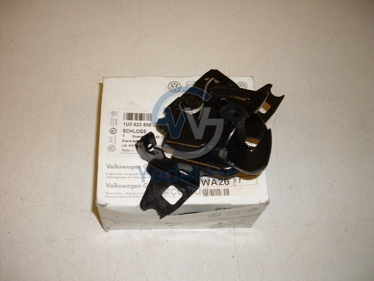 Volkswagen Polo Classic Kaput Kilidi 1U0823509G OEM / ORJINAL